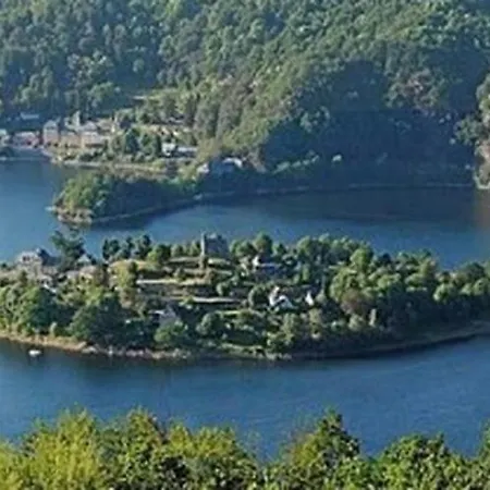 De Suzanne Avec Sauna Privatif Brommat