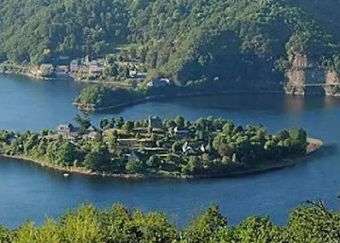 De Suzanne Avec Sauna Privatif Brommat