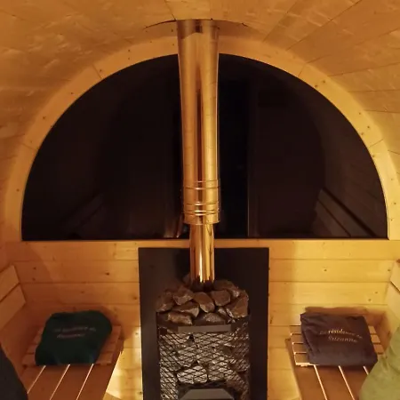 De Suzanne Avec Sauna Privatif 펜션 Brommat