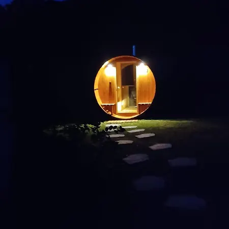 De Suzanne Avec Sauna Privatif 펜션 Brommat