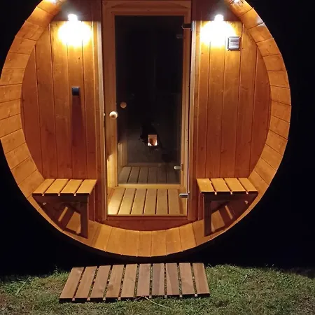 De Suzanne Avec Sauna Privatif * Brommat