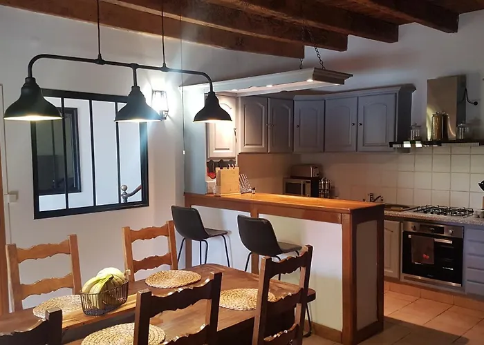 De Suzanne Avec Sauna Privatif Brommat